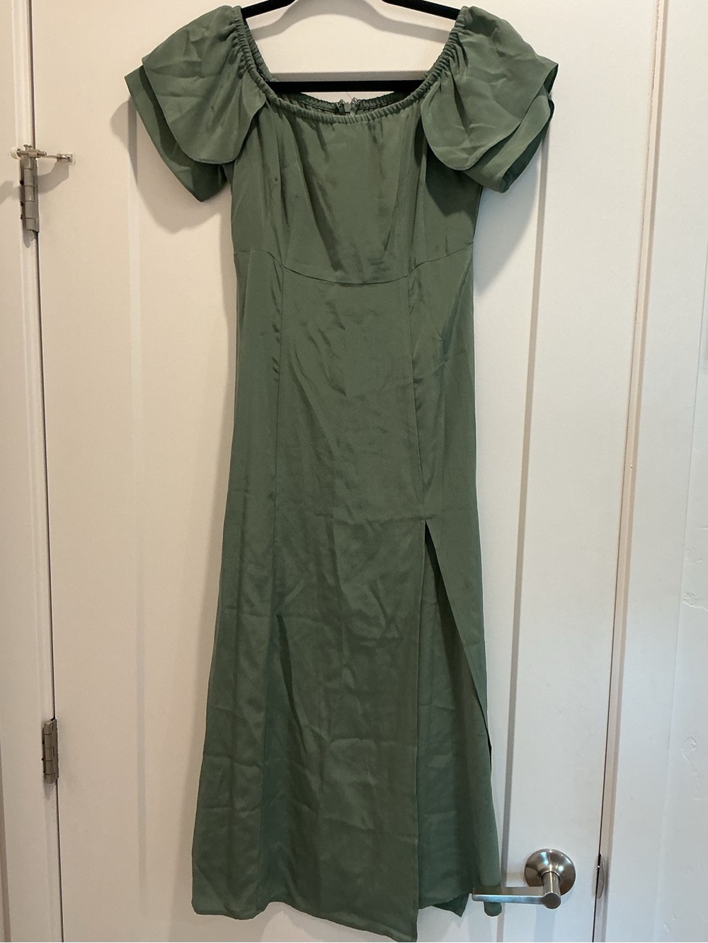 Stone Cold Fox Sage Green Scoop Neck Midi Dress with Puff Sleeves